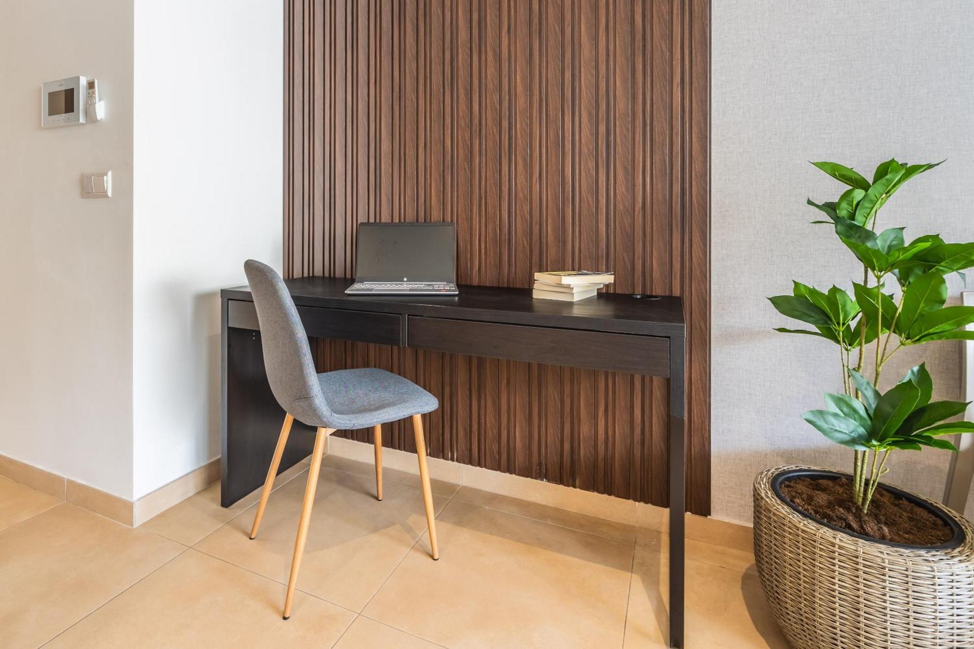 Fl 4 Thelodge-charming Retreat By Homely Apartment